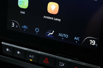 https://vehicle-cdn.autoleague.cloud/34487_70303400_27.jpg