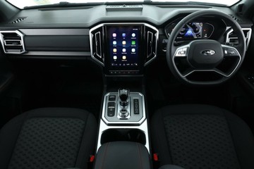 https://vehicle-cdn.autoleague.cloud/34487_70303400_37.jpg