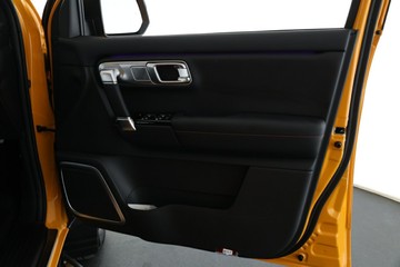 https://vehicle-cdn.autoleague.cloud/34487_70365900_17.jpg