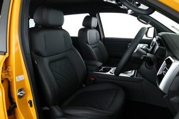 https://vehicle-cdn.autoleague.cloud/34487_70365900_18.jpg