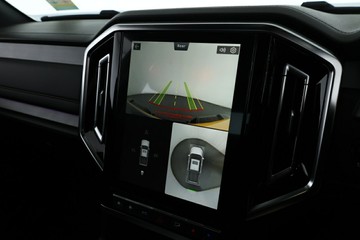 https://vehicle-cdn.autoleague.cloud/34487_70365900_24.jpg