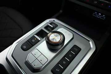https://vehicle-cdn.autoleague.cloud/34487_70365900_25.jpg