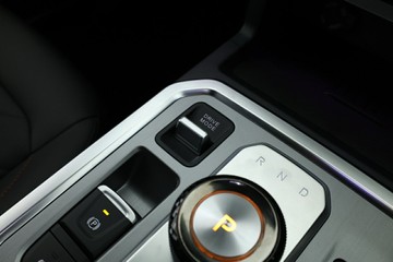 https://vehicle-cdn.autoleague.cloud/34487_70365900_26.jpg