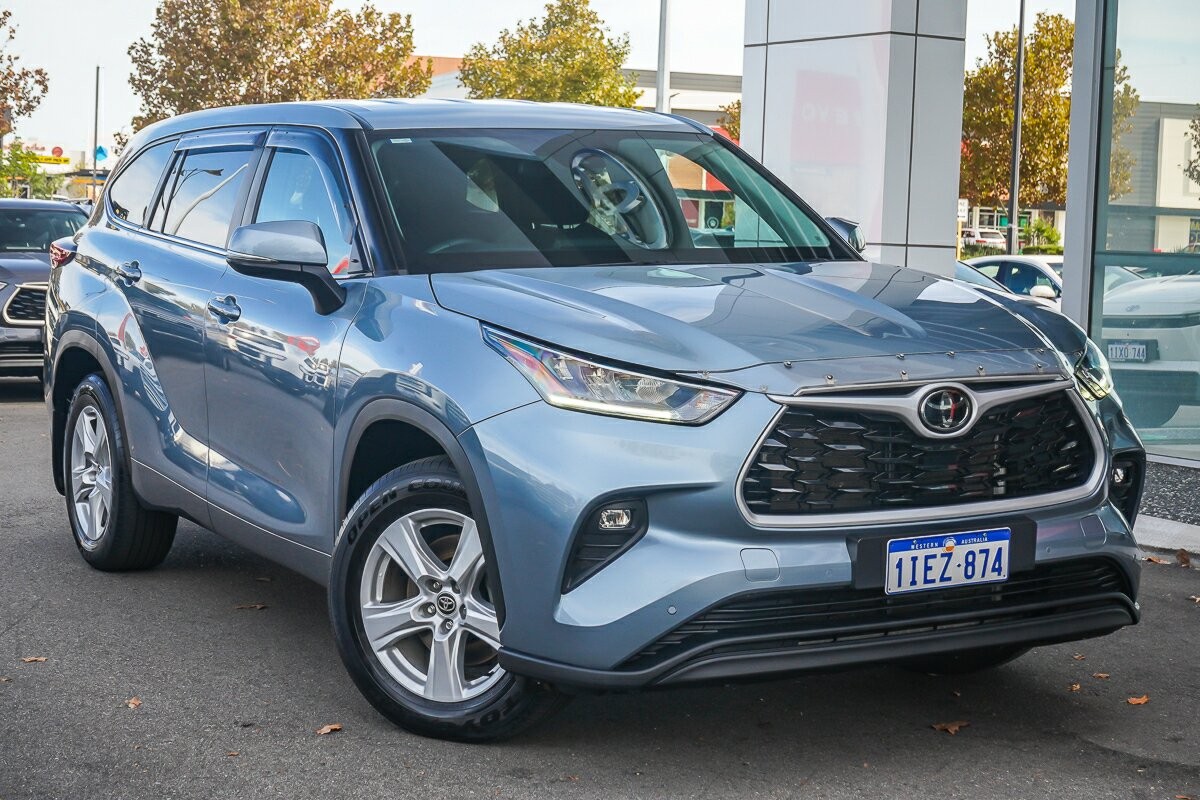 Toyota Kluger image 1