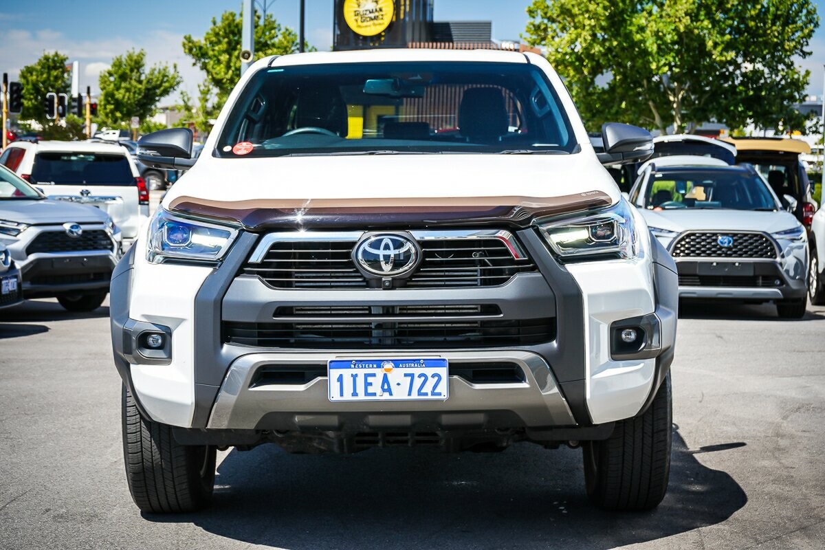 Toyota Hilux image 3