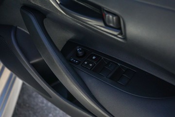 https://vehicle-cdn.autoleague.cloud/34708_11825396_13.jpg