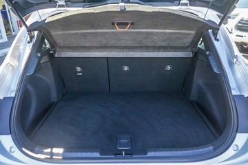 https://vehicle-cdn.autoleague.cloud/34708_11825396_9.jpg