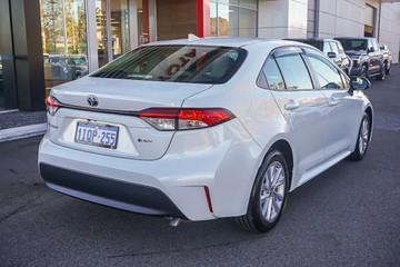 https://vehicle-cdn.autoleague.cloud/34708_12025683_8.jpg