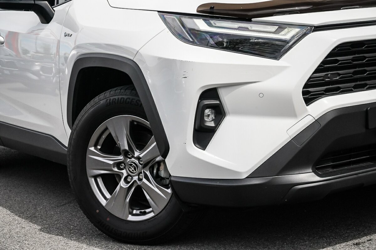 Toyota Rav4 image 2