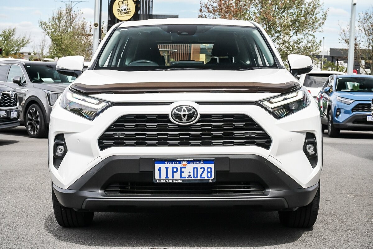 Toyota Rav4 image 3