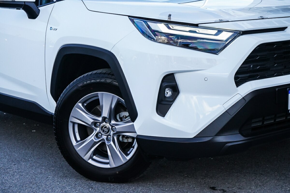 Toyota Rav4 image 2