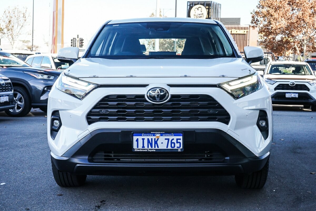 Toyota Rav4 image 3