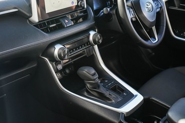 https://vehicle-cdn.autoleague.cloud/34708_12078665_22.jpg