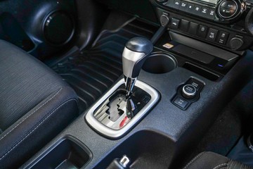 https://vehicle-cdn.autoleague.cloud/34708_12251001_19.jpg
