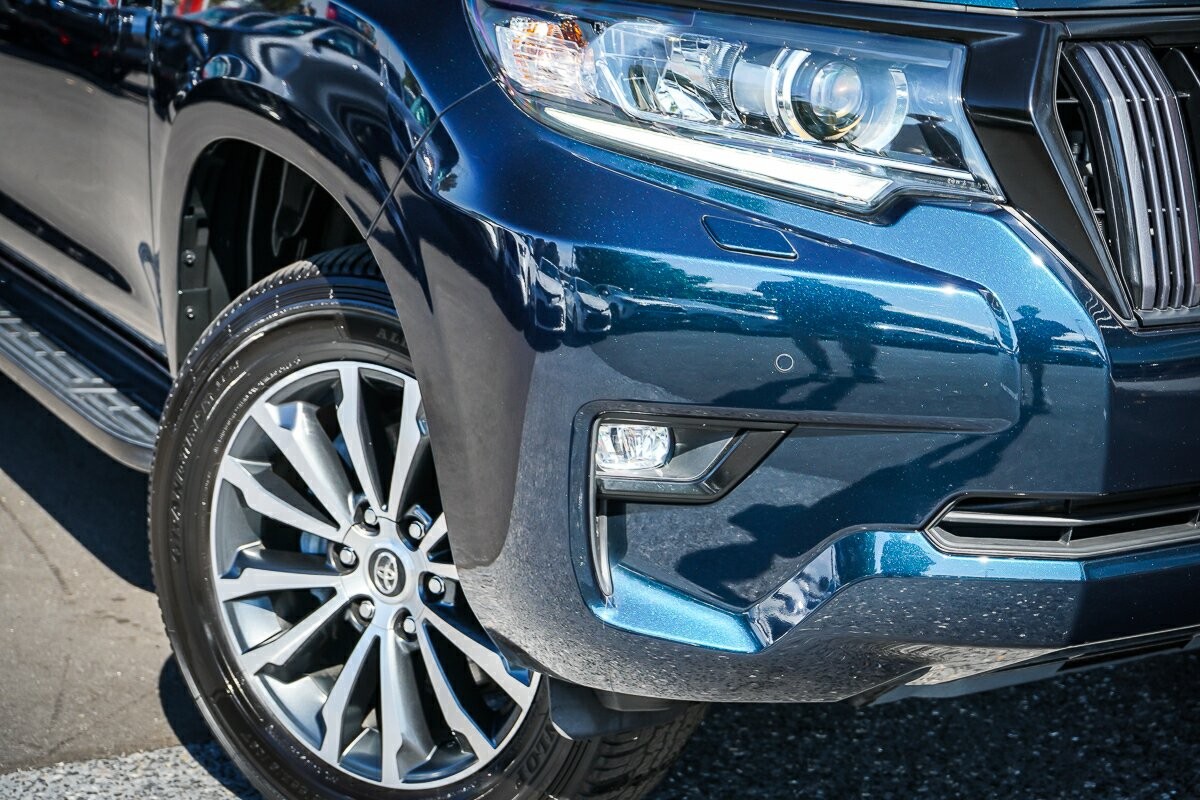 Toyota Landcruiser Prado image 2