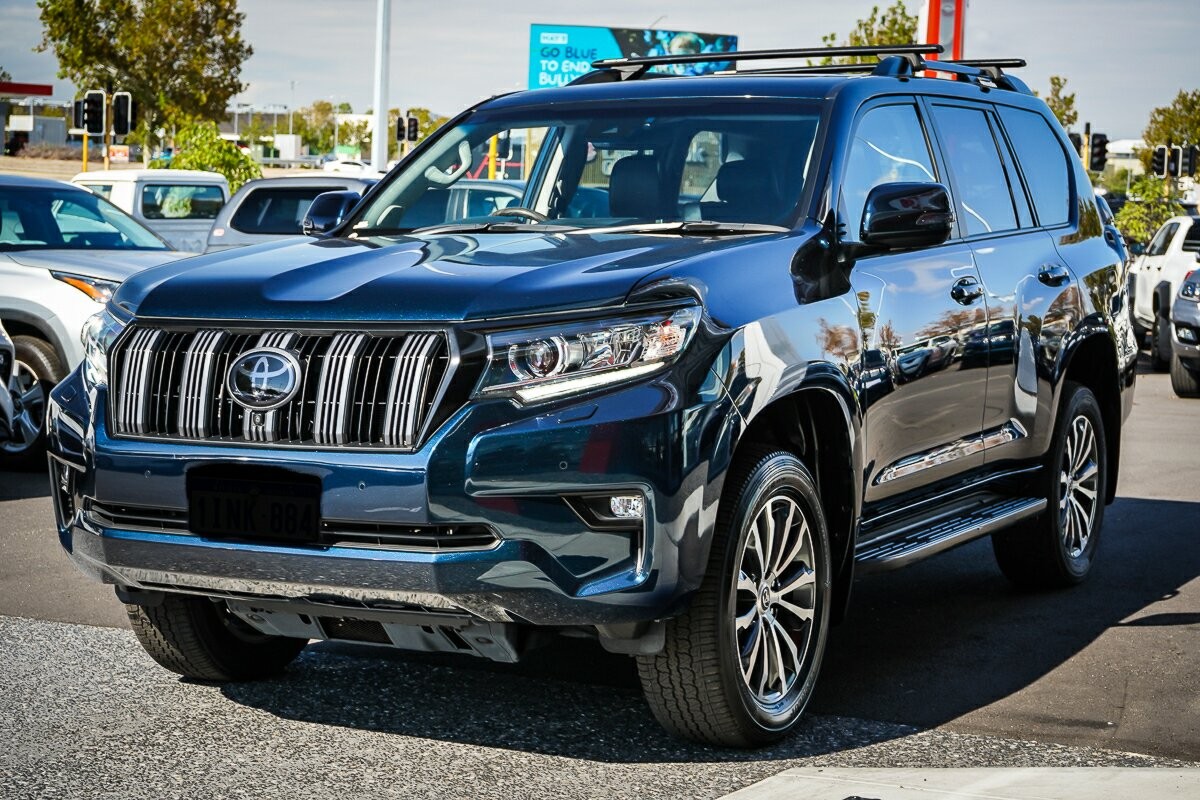 Toyota Landcruiser Prado image 4