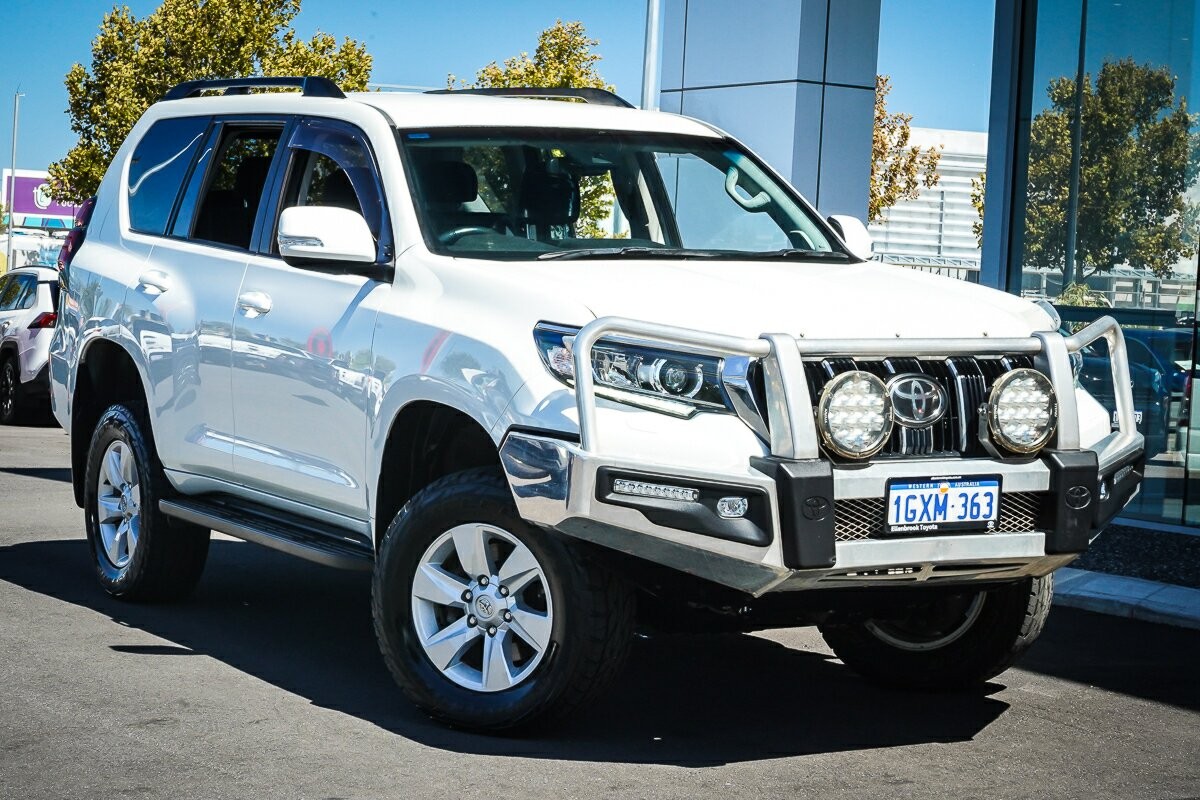 Toyota Landcruiser Prado image 1