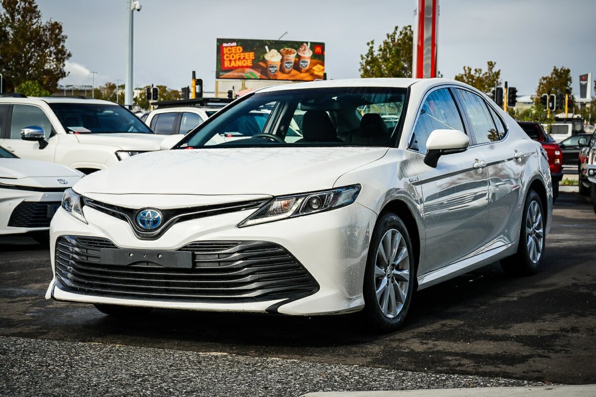 Toyota Camry image 4
