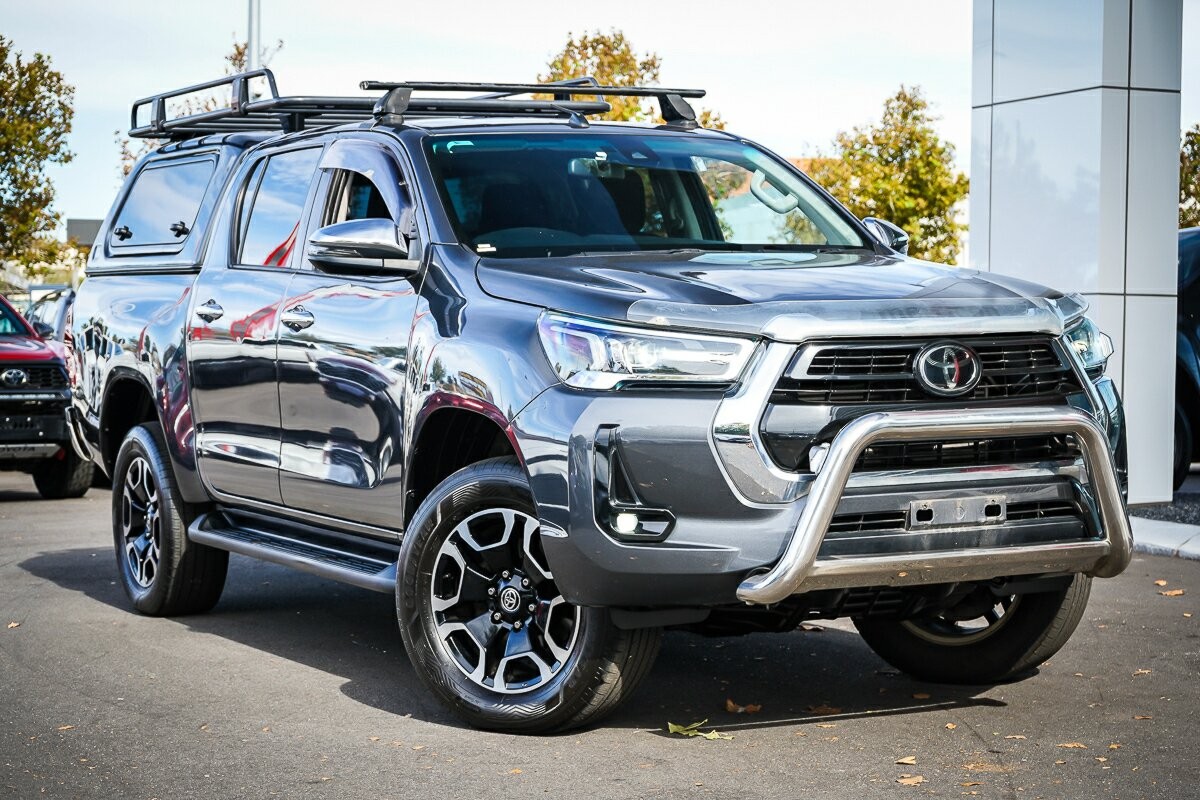 Toyota Hilux image 1