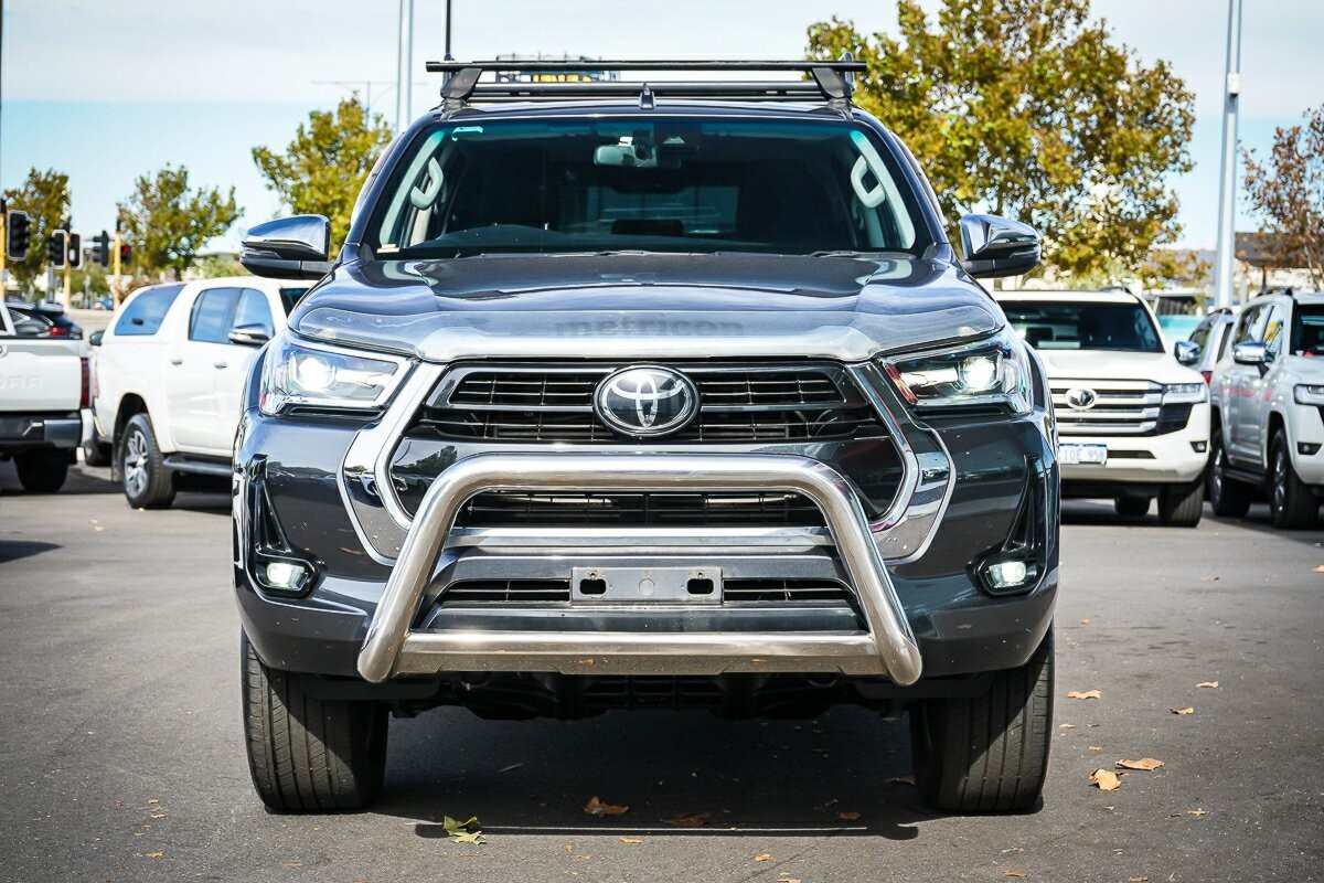Toyota Hilux image 3