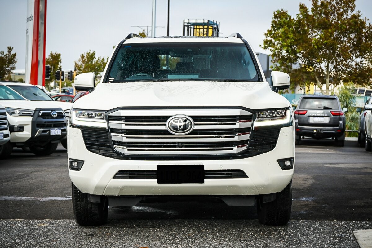 Toyota Landcruiser image 3
