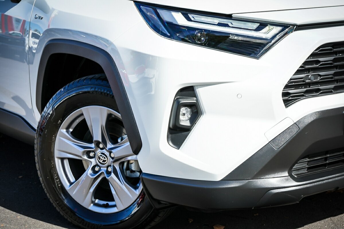 Toyota Rav4 image 2
