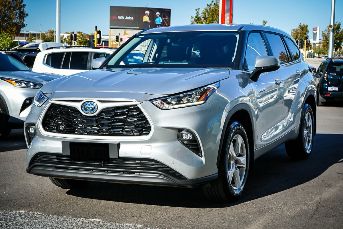 Toyota Kluger image 4