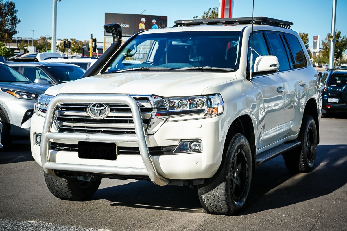 Toyota Landcruiser image 4