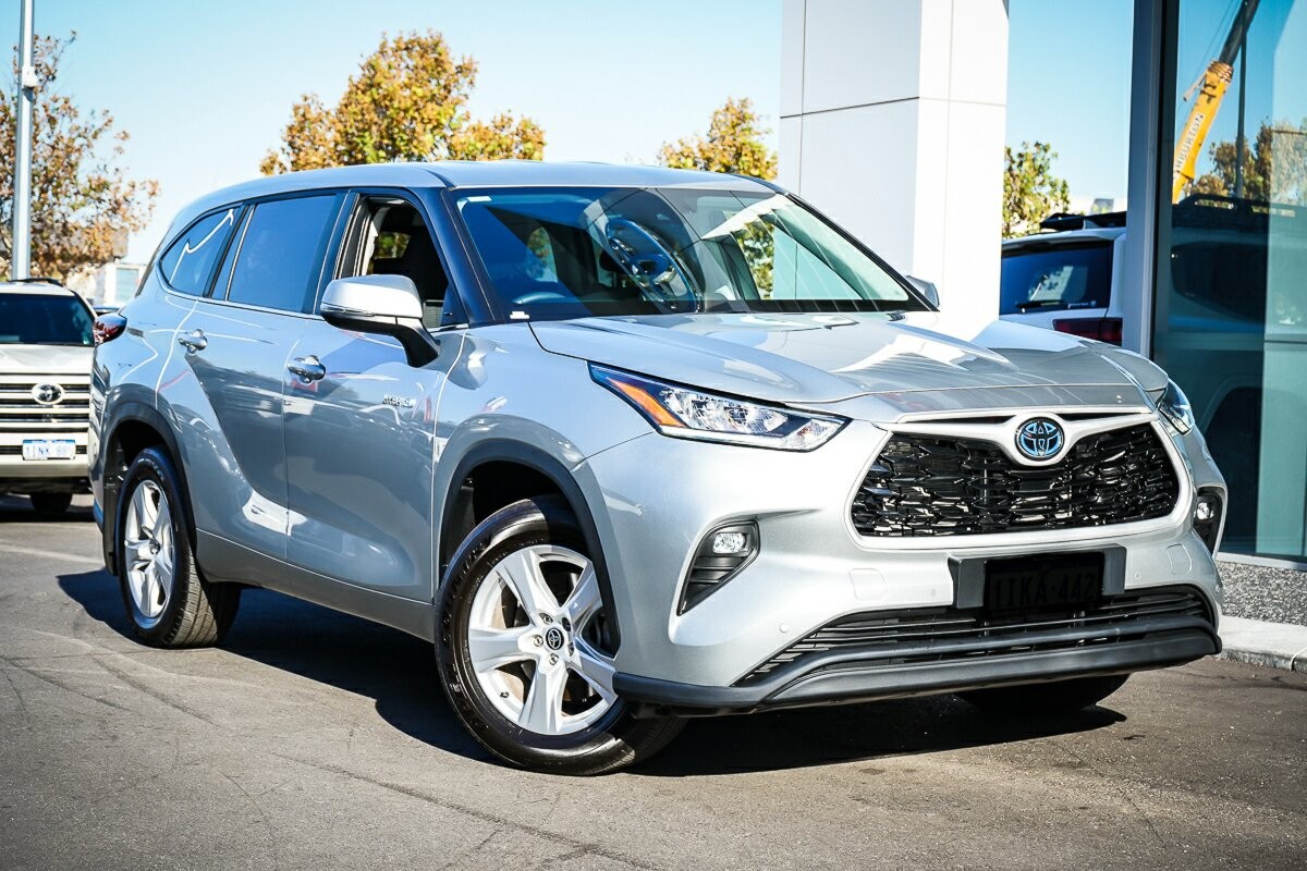 Toyota Kluger image 1