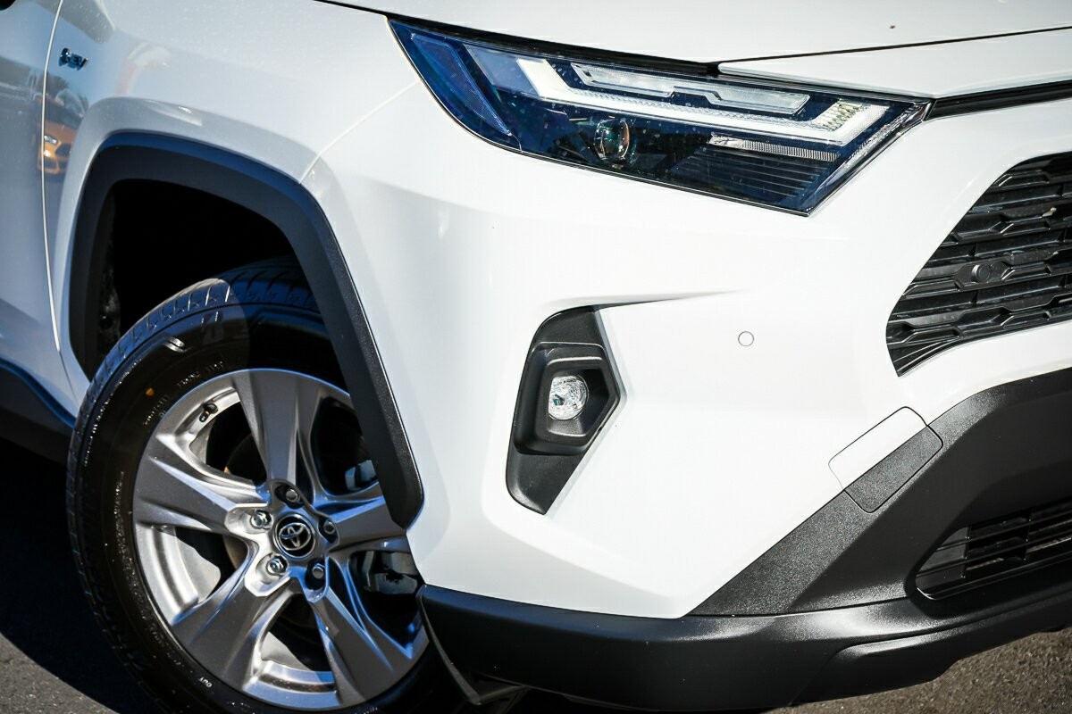 Toyota Rav4 image 2