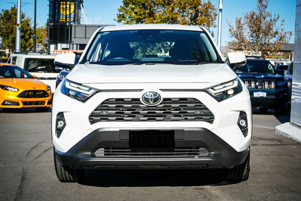 Toyota Rav4 image 3