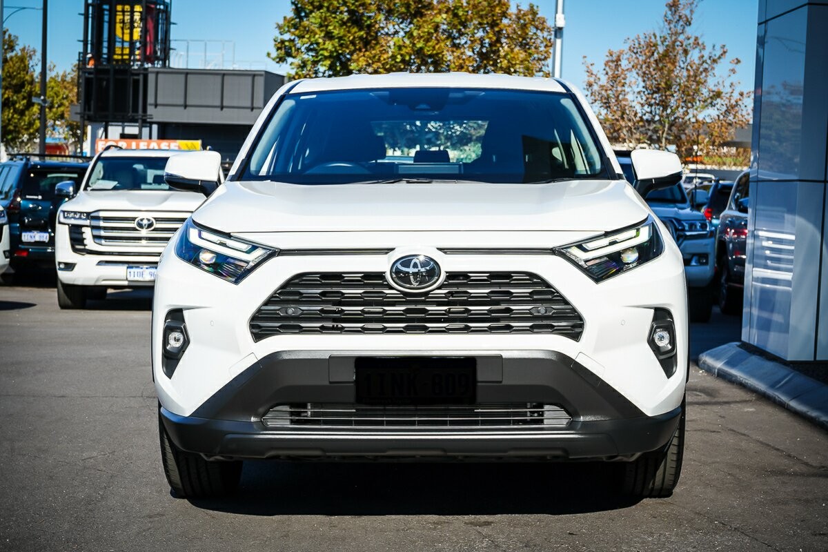 Toyota Rav4 image 3