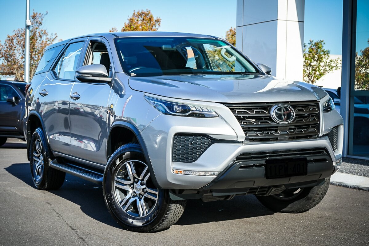 Toyota Fortuner image 1