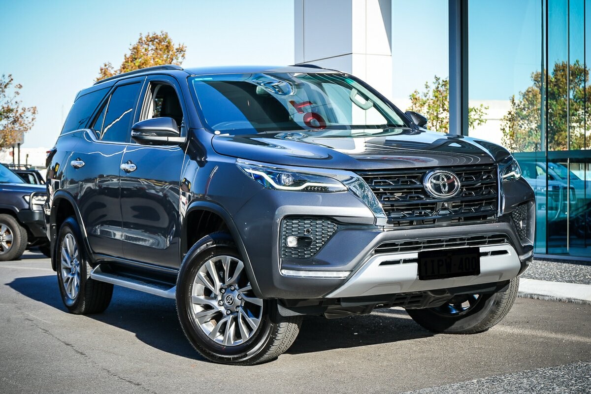 Toyota Fortuner image 1