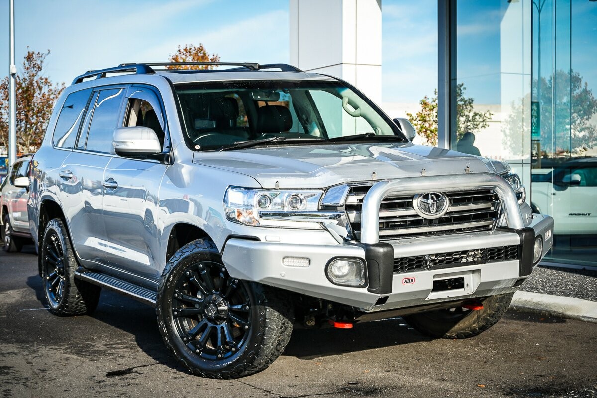 Toyota Landcruiser image 1
