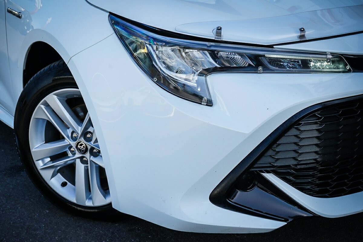 Toyota Corolla image 2