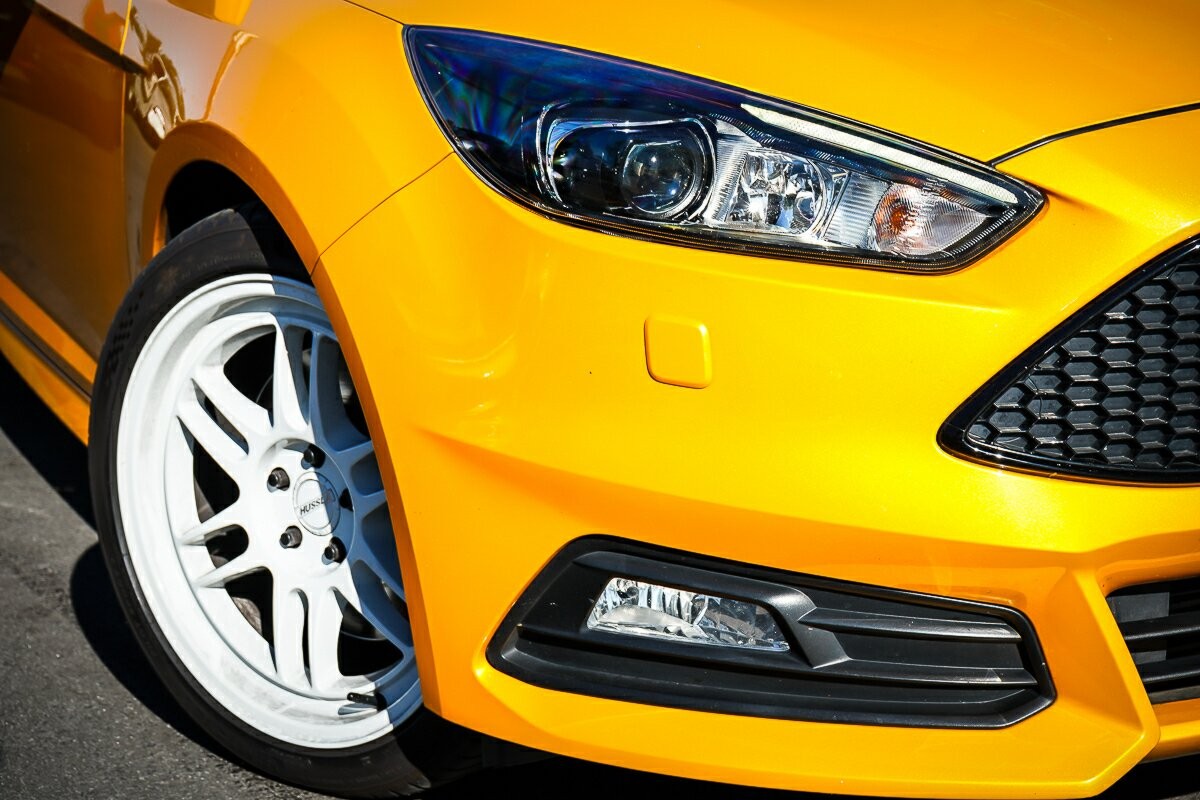 Ford Focus image 2