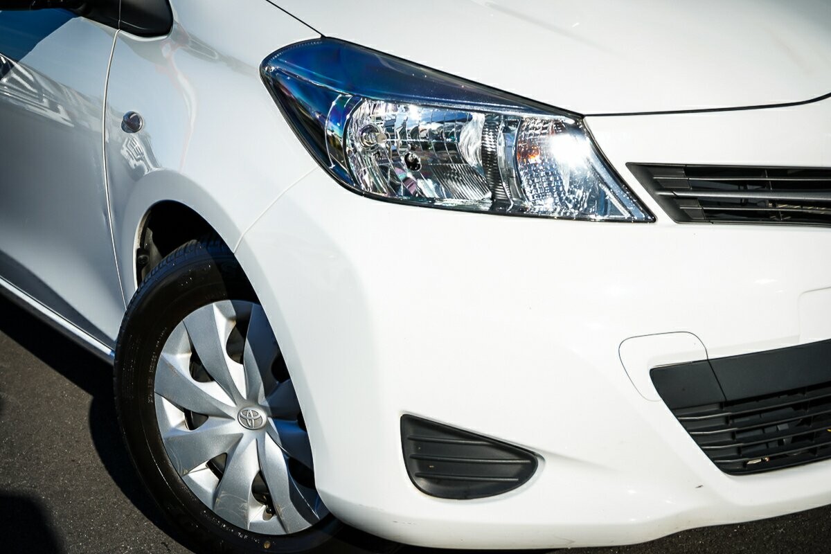 Toyota Yaris image 2