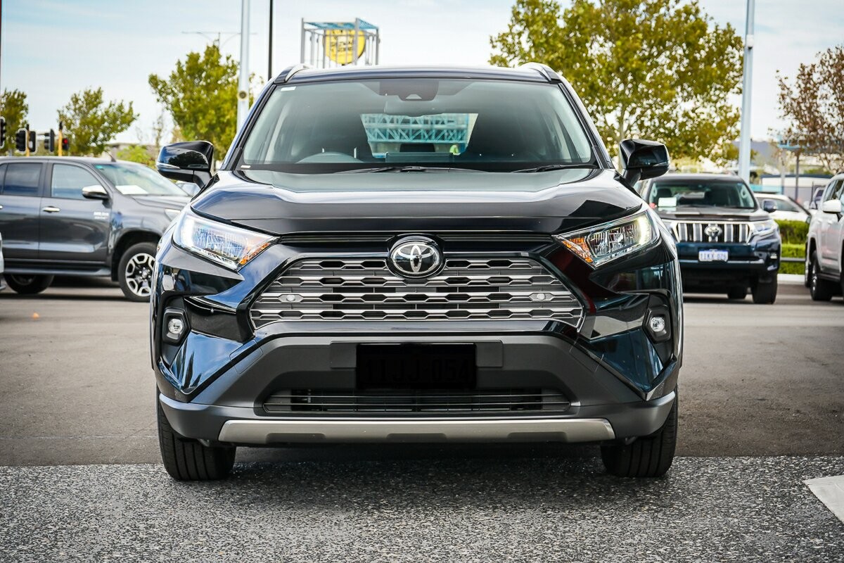 Toyota Rav4 image 3