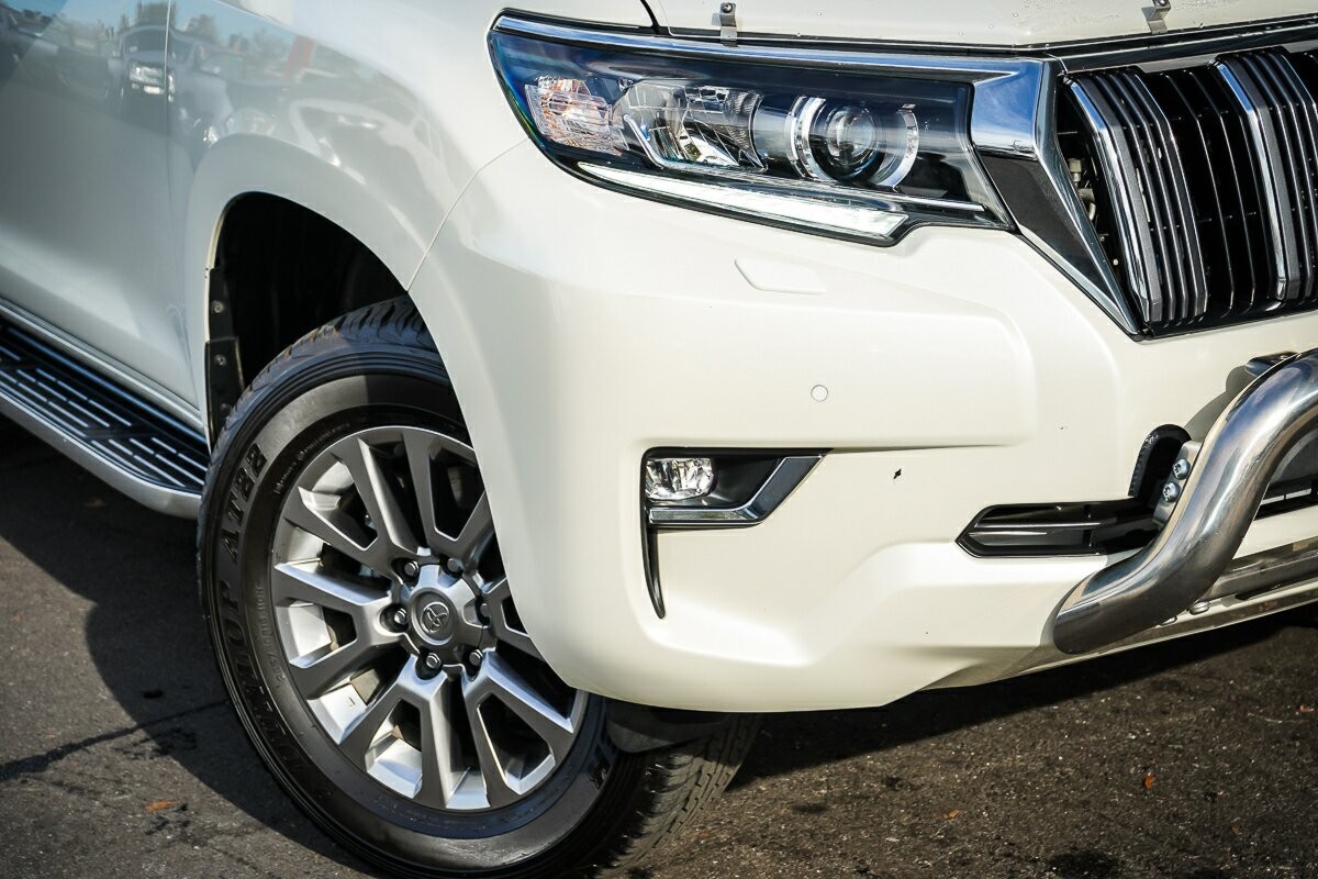 Toyota Landcruiser Prado image 2
