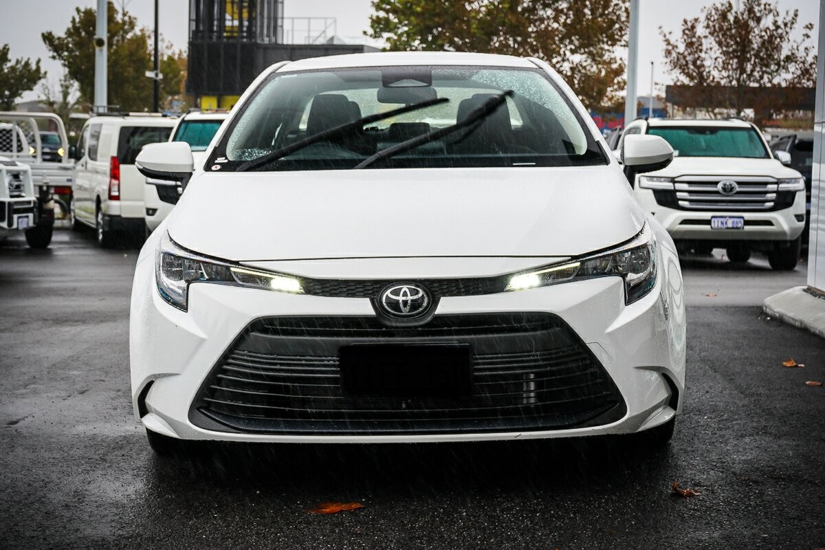 Toyota Corolla image 3