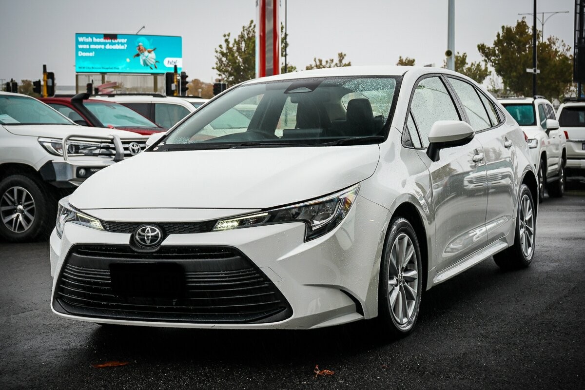 Toyota Corolla image 4