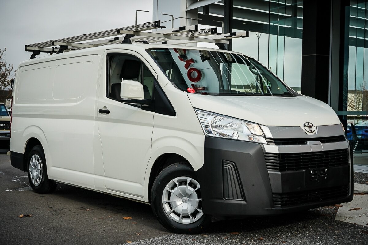 Toyota Hiace image 1