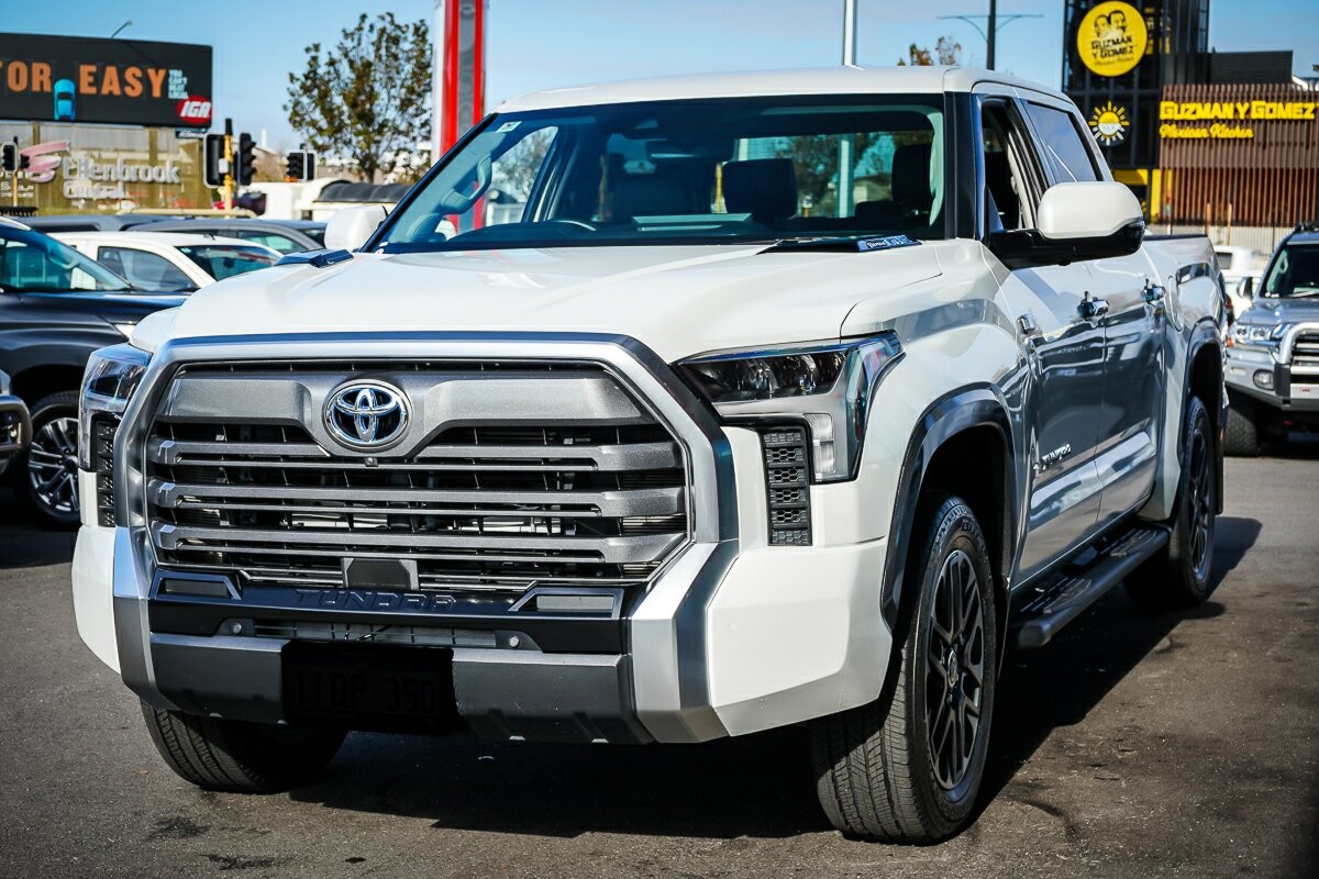 Toyota Tundra image 4