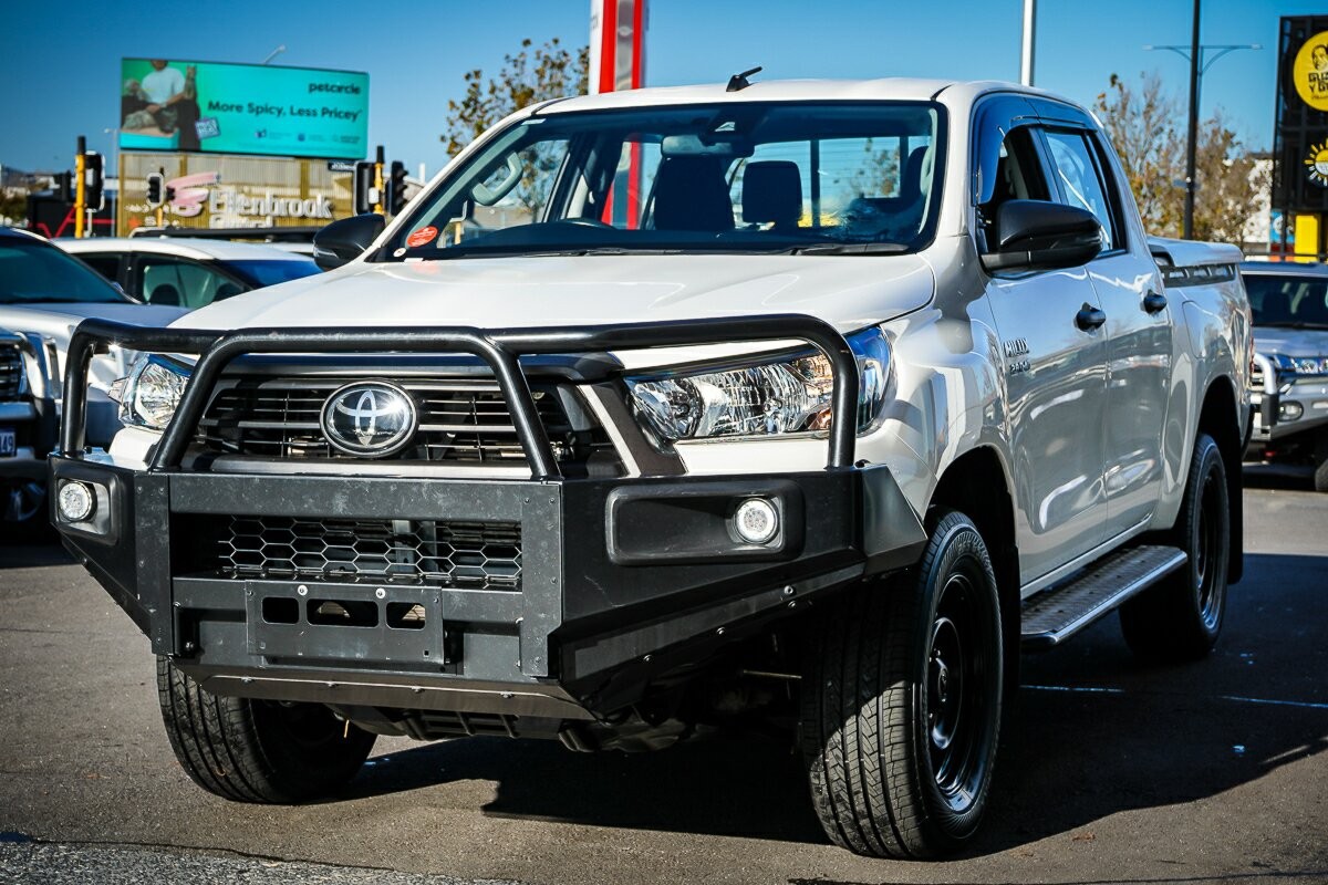 Toyota Hilux image 4