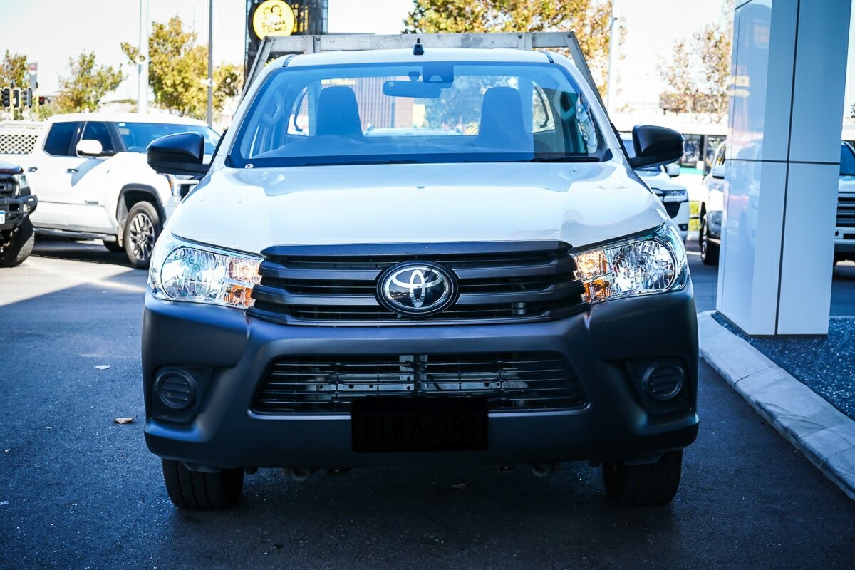Toyota Hilux image 3