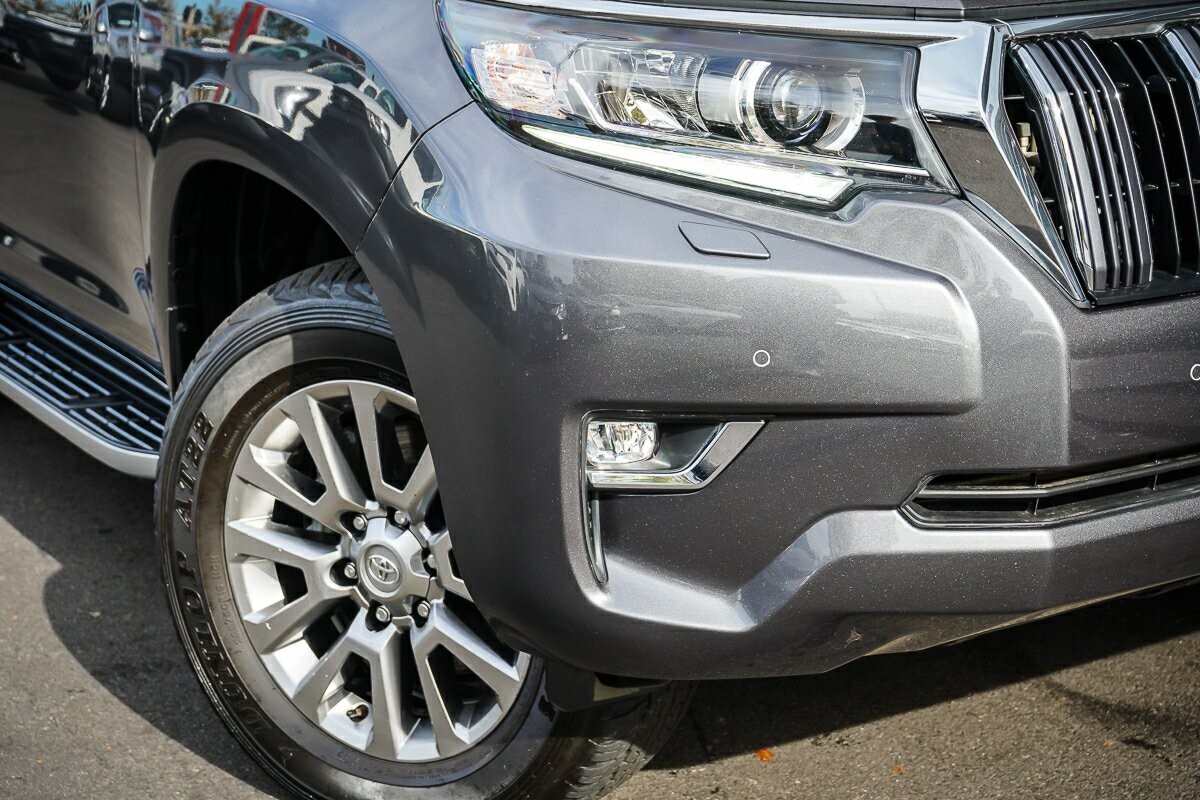 Toyota Landcruiser Prado image 2