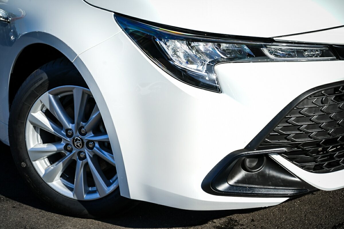 Toyota Corolla image 2