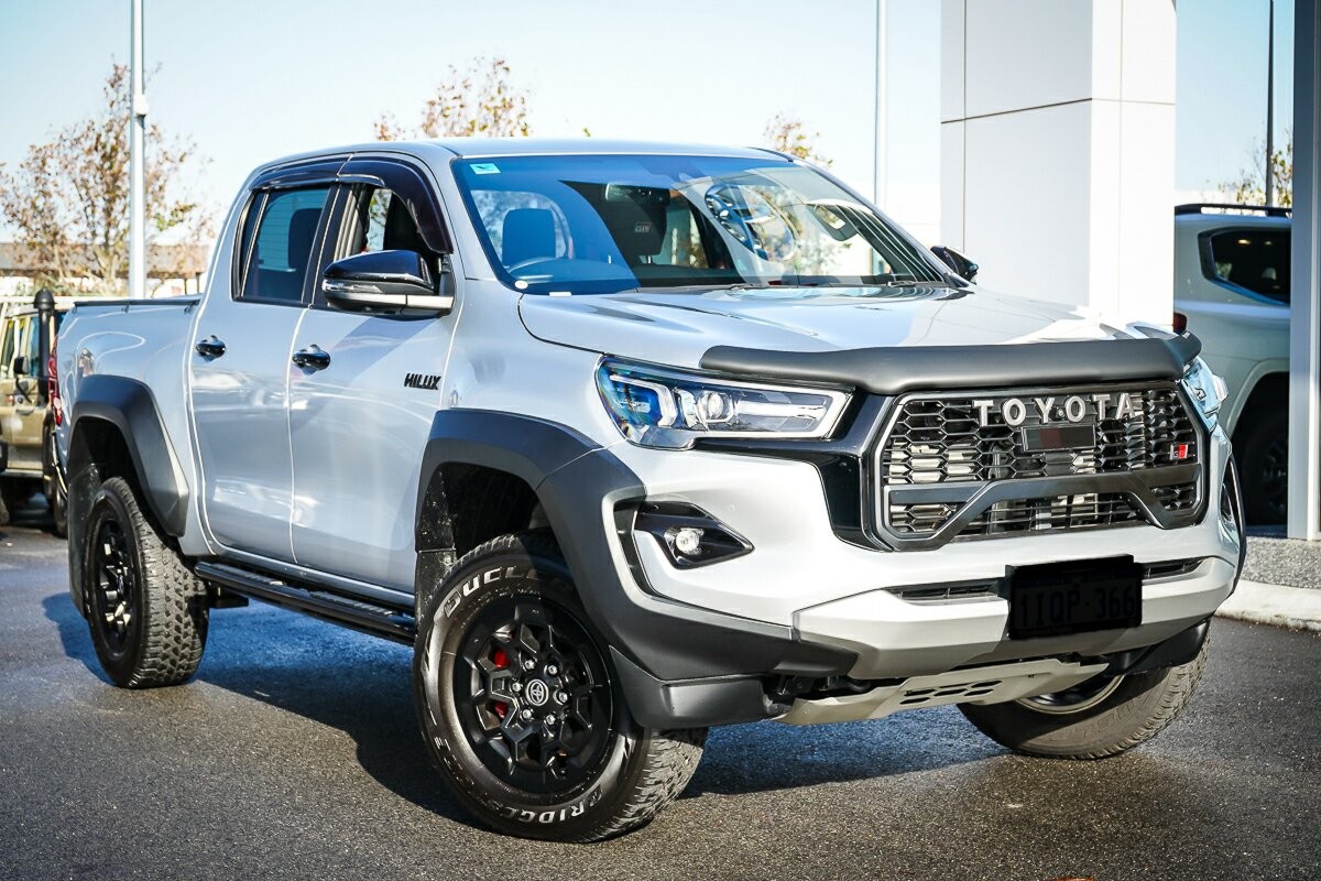 Toyota Hilux image 1