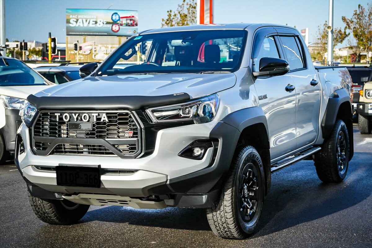 Toyota Hilux image 4